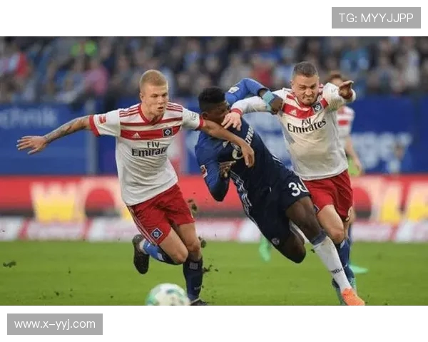 拜仁慕尼黑对阵强敌赛事前瞻分析:战术对决与球员表现的关键因素